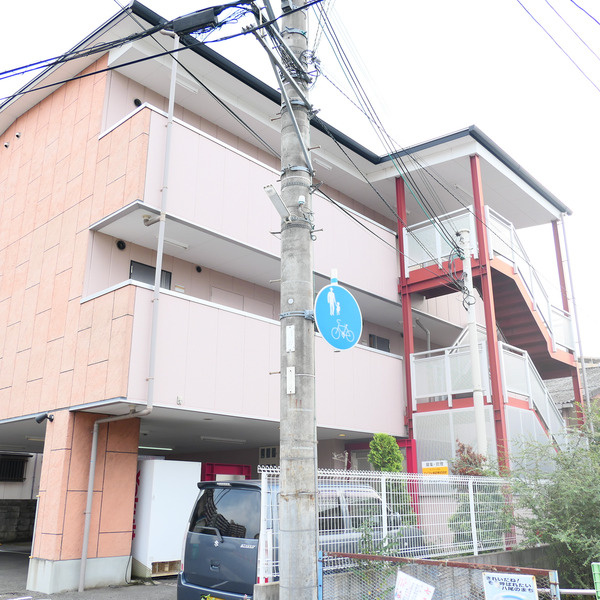 BRVEGHELの外観