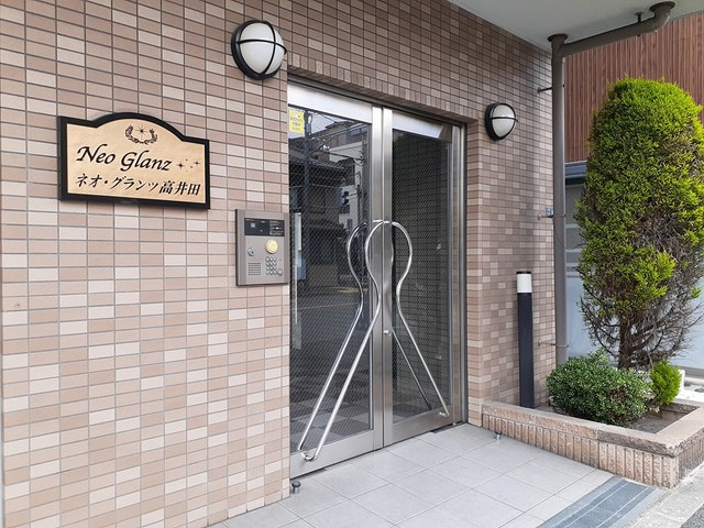 ネオ・グランツ高井田のエントランス