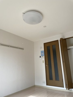 【洋室】 | ピエタテール上沢 | ハンガーラック付き