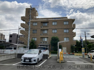 【外観】 | マンション目の前はコインパーキングがあり来客用に利用できます