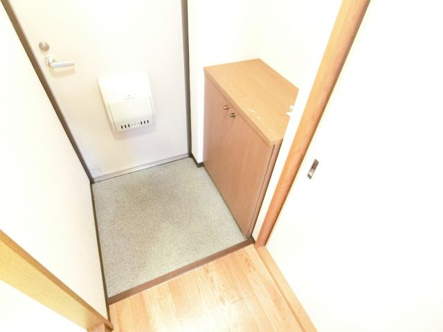 ハイマート宮山台の玄関