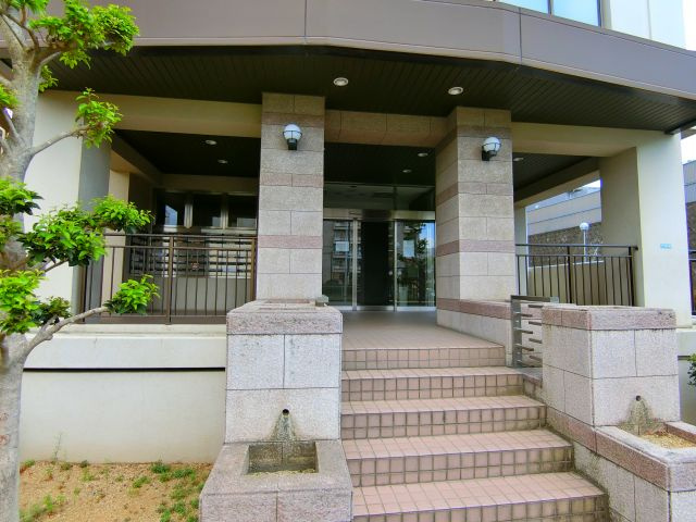 ハイマート宮山台のエントランス
