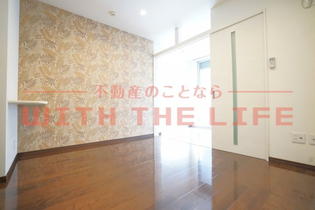 レイナス花絣【キャッシュバック対象物件】の居間・リビング|ゆったりとした居間です