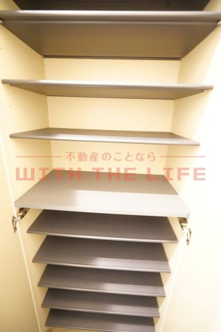 レイナス花絣【キャッシュバック対象物件】の玄関