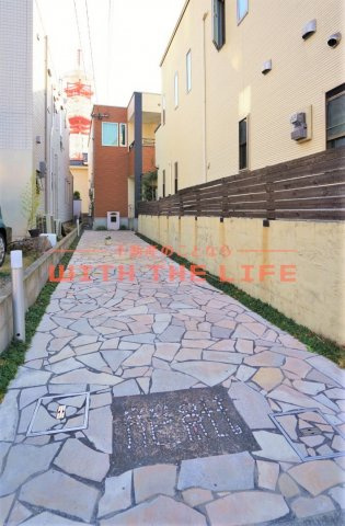 レイナス花絣【キャッシュバック対象物件】のエントランス|清潔なエントランスです