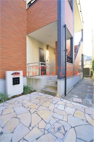 レイナス花絣【キャッシュバック対象物件】のエントランス|エントランスです