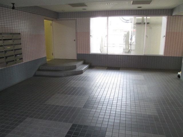 バードタウン3番館のエントランス