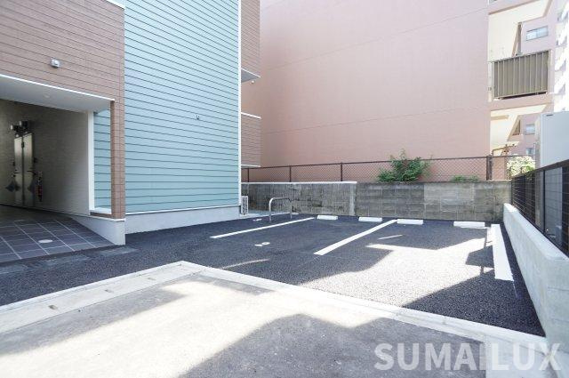熊本市中央区本荘町のアパートの駐車場