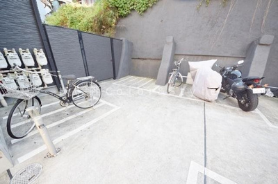 【その他】 | グラン・レーヴ白楽 | 駐輪場・バイクスペース