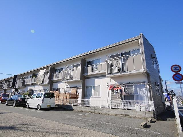ホームズ三条の外観|キレイな外観です。