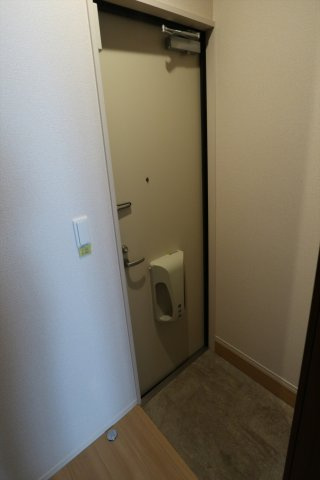 メセナ吉行の玄関