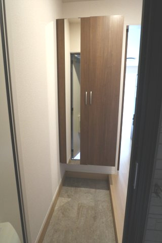 メセナ吉行の玄関