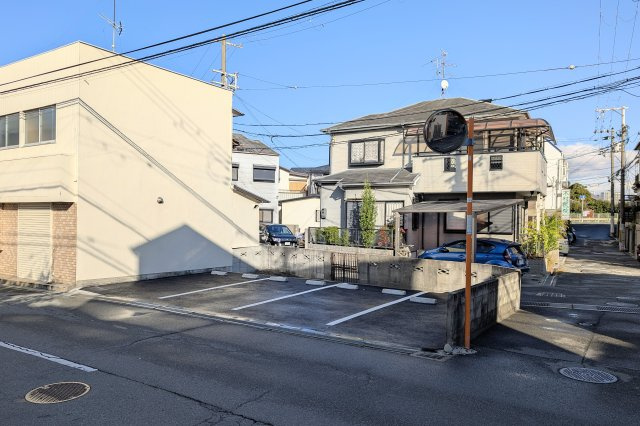 【駐車場】 | 池田店舗付住宅