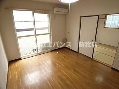 【居間・リビング】 | デュアル2番館 | おしゃれなリビングです