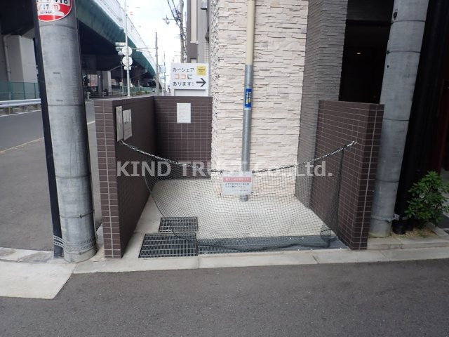 レジデンス南森町のその他共用部分|敷地内ごみ置き場です