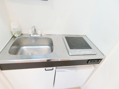 【キッチン】 | プラネットハイツ兵庫 | コンパクトなキッチンで掃除もラクラク
