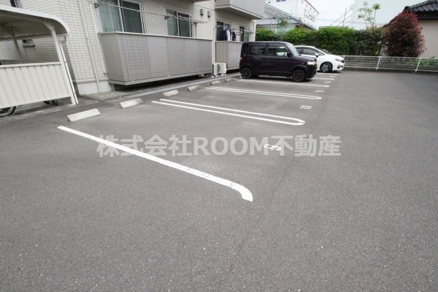 マール・ビビの駐車場|駐車場完備です