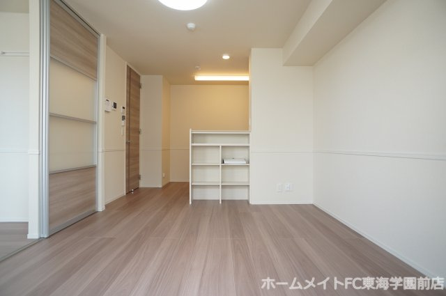 熊本市中央区国府３丁目のアパートの居間・リビング