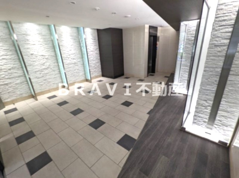 エスリード谷町四丁目 BRAVI不動産のロビー