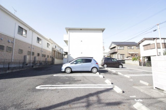 【駐車場】