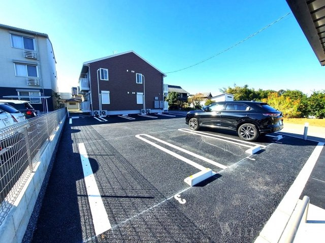 プランドールⅩⅠの駐車場
