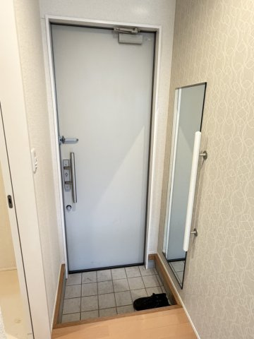 ラ・ルーナの玄関