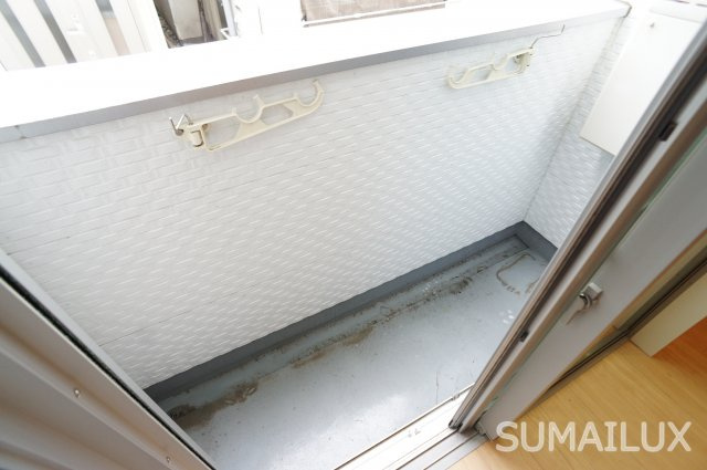 熊本市西区二本木４丁目のアパートのバルコニー