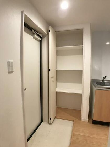 熊本市西区二本木４丁目のアパートの玄関