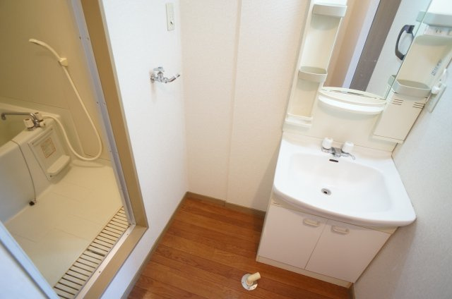 【洗面所】 | アヴェニールⅠ | コンパクトで使いやすい洗面所