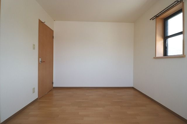 ボナール秋の月の洋室|きれいな洋室です