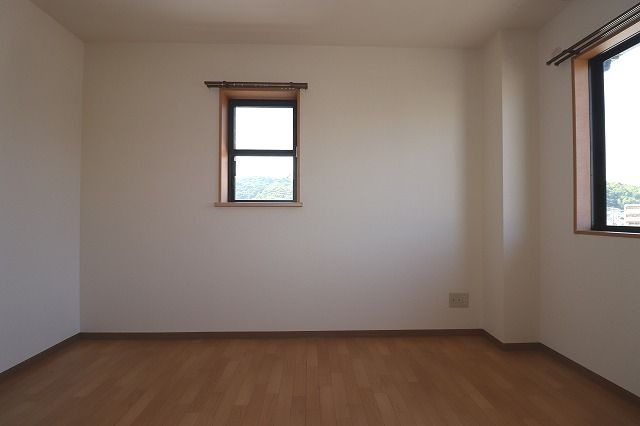 ボナール秋の月の洋室|明るい洋室です