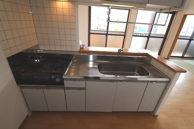 ボナール秋の月のキッチン|お料理しやすいキッチンです