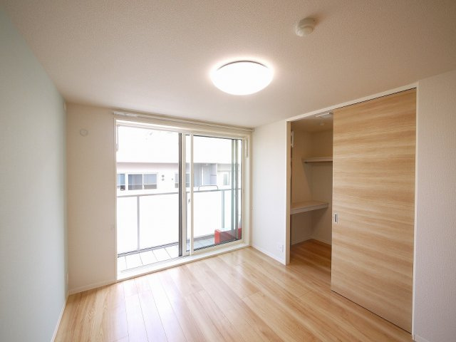 シャーメゾン北市の洋室|コンパクトで使いやすい洋室です