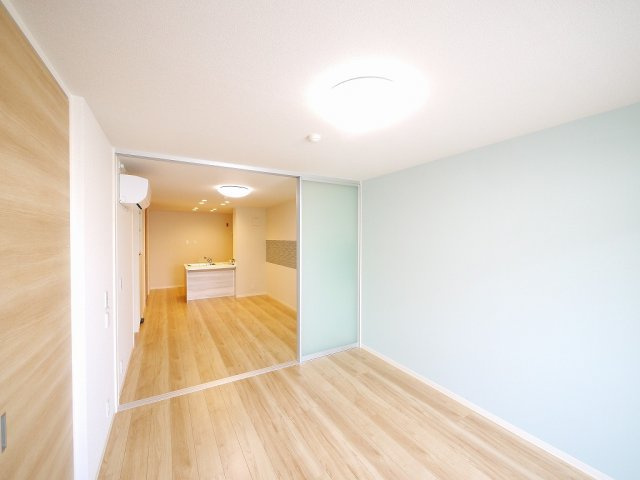 シャーメゾン北市の洋室|明るい洋室です