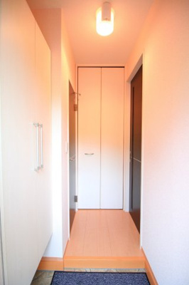 【玄関】 | ヴァンドミール流田 | ※同建物別部屋の参考写真です。