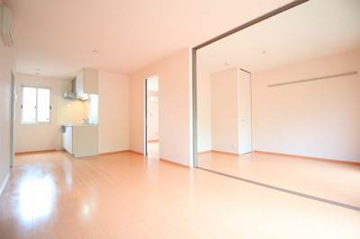 【居間・リビング】 | ヴァンドミール流田 | ※同建物別部屋の参考写真です。