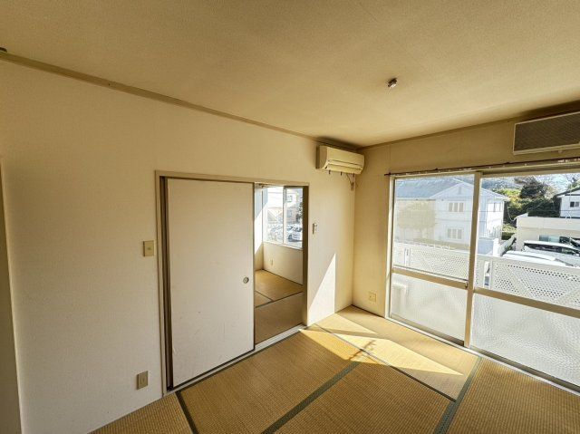 エステ東田の和室