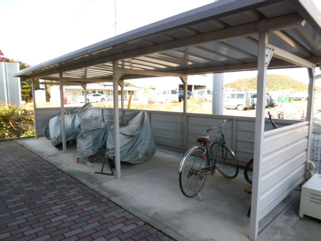 ベイリーフのその他共用部分|自転車置き場





























































































