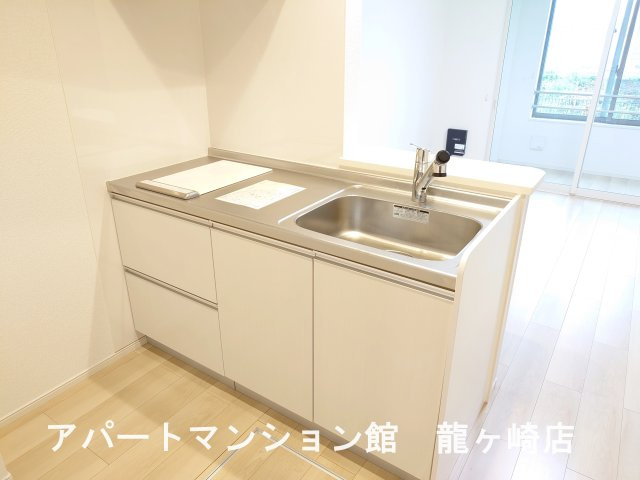 グランディールのキッチン|※写真は102号室を使用