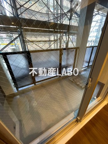 メルディア大正D.C.のバルコニー