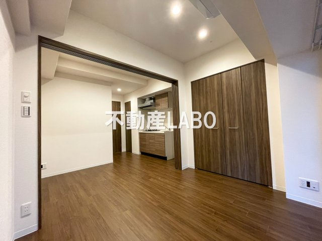 メルディア大正D.C.の洋室