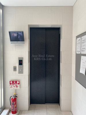 【その他共用部分】 | フローライト南森町 | エレベーターは防犯カメラが付いているので、安心です♪