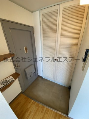 【玄関】 | ホーク源 | 明るい玄関です