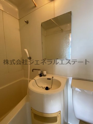 【洗面所】 | ホーク源 | 明るい洗面所です