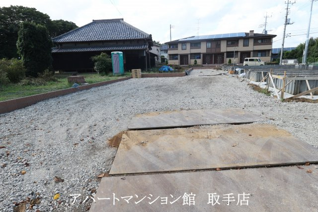 パーク・ヒルズ利根四番館の駐車場