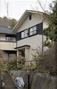 【外観】 | 宝塚市桜ガ丘中古戸建 | 平成９年３月建築！駐車スペース２台分可能です！緑豊かな住宅街です(^^)※居住中の為、事前にご連絡いただければご案内がスムーズです。