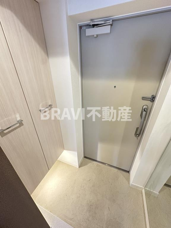 セイワパレス玉造駅前　BRAVI不動産の玄関|【セイワパレス玉造駅前】ゆったりとした玄関です