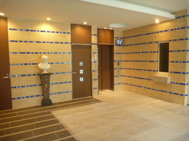 セイワパレス玉造駅前　BRAVI不動産のエントランス|【セイワパレス玉造駅前】建物の内部です