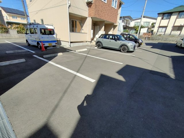 Ｓａｌｉｒｅ(サリーレ)　の駐車場