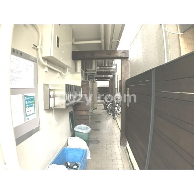 【その他共用部分】 | ポルトドール泉町 | マンション入口から